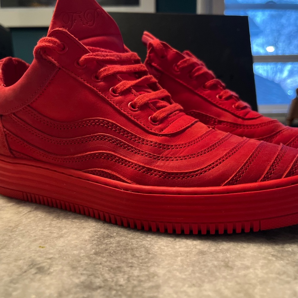 Filling Pieces Wavy Red: Size 40